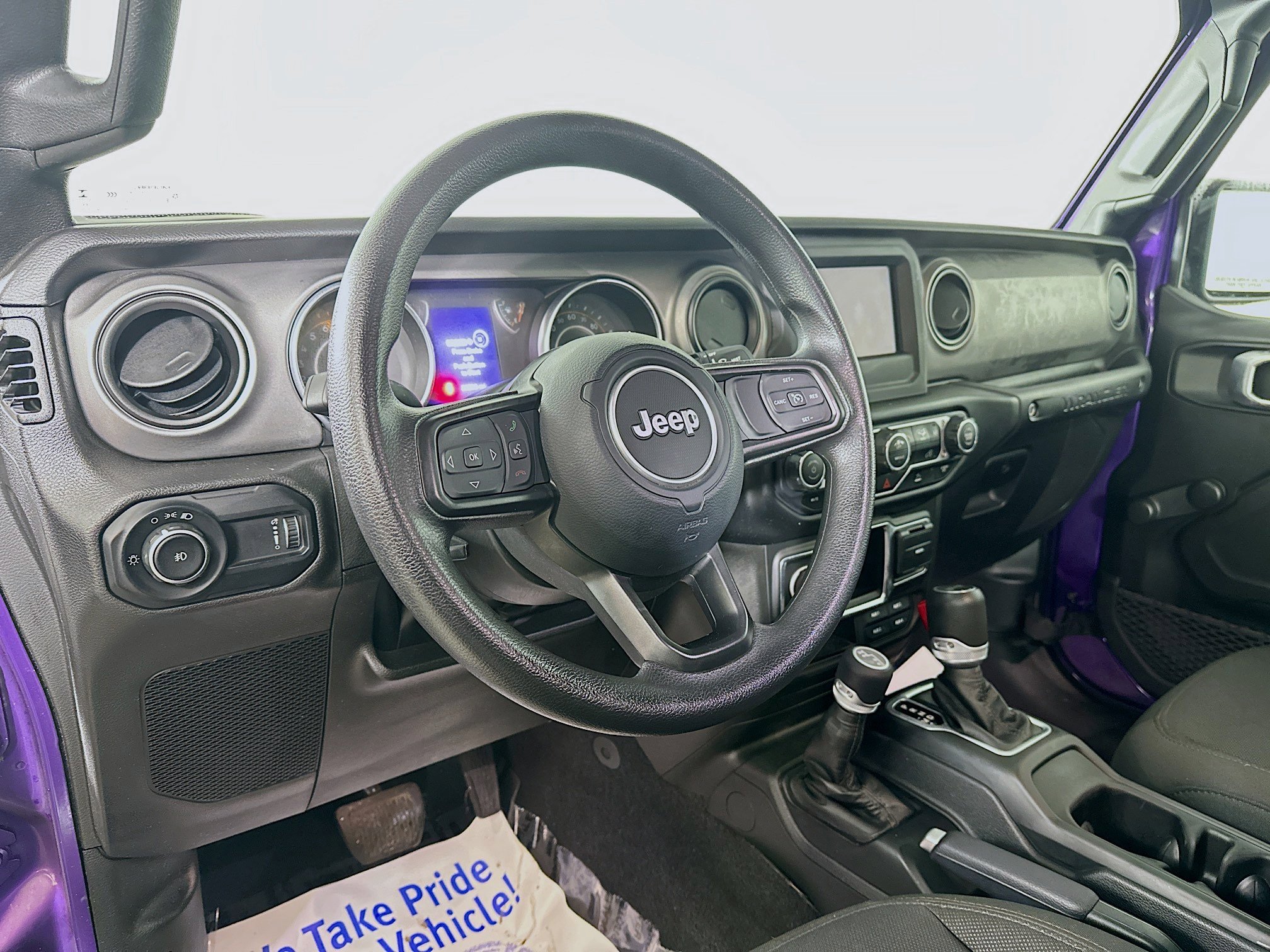 Used 2023 Jeep Wrangler Willys image 9