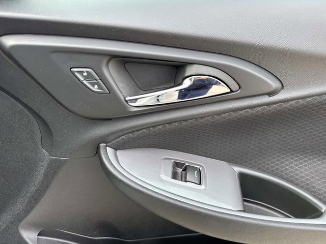 Used 2024 Chevrolet Malibu LT image 31