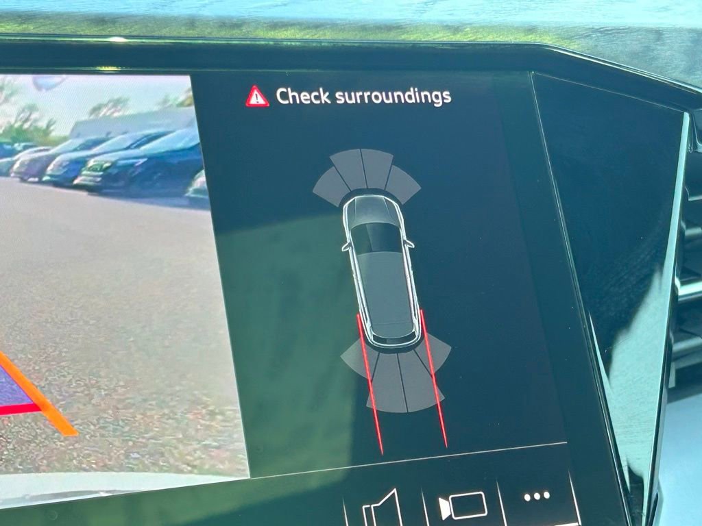 Used 2024 Audi Q4 e-tron Premium w/ Convenience Package image 31