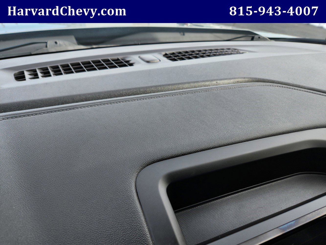 Used 2025 Chevrolet Silverado 1500 LT image 7