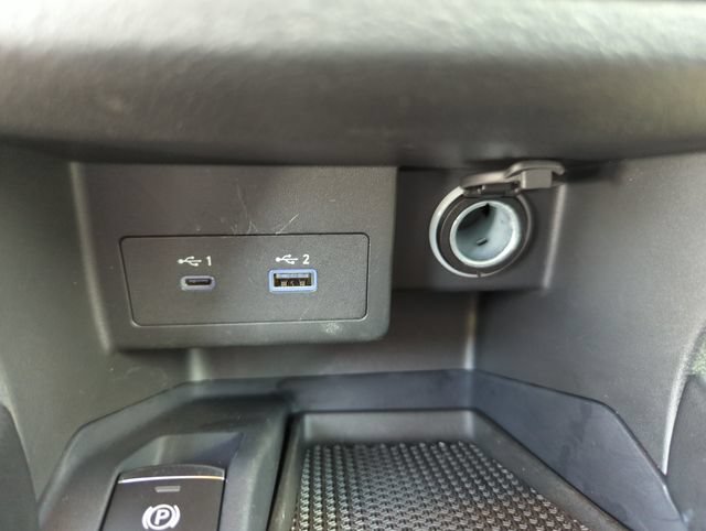 Certified 2024 Nissan Kicks SR w/ SR Premium Package FWD image 39