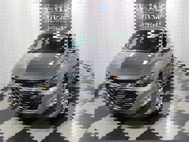 Used 2023 Chevrolet Malibu LT image 1
