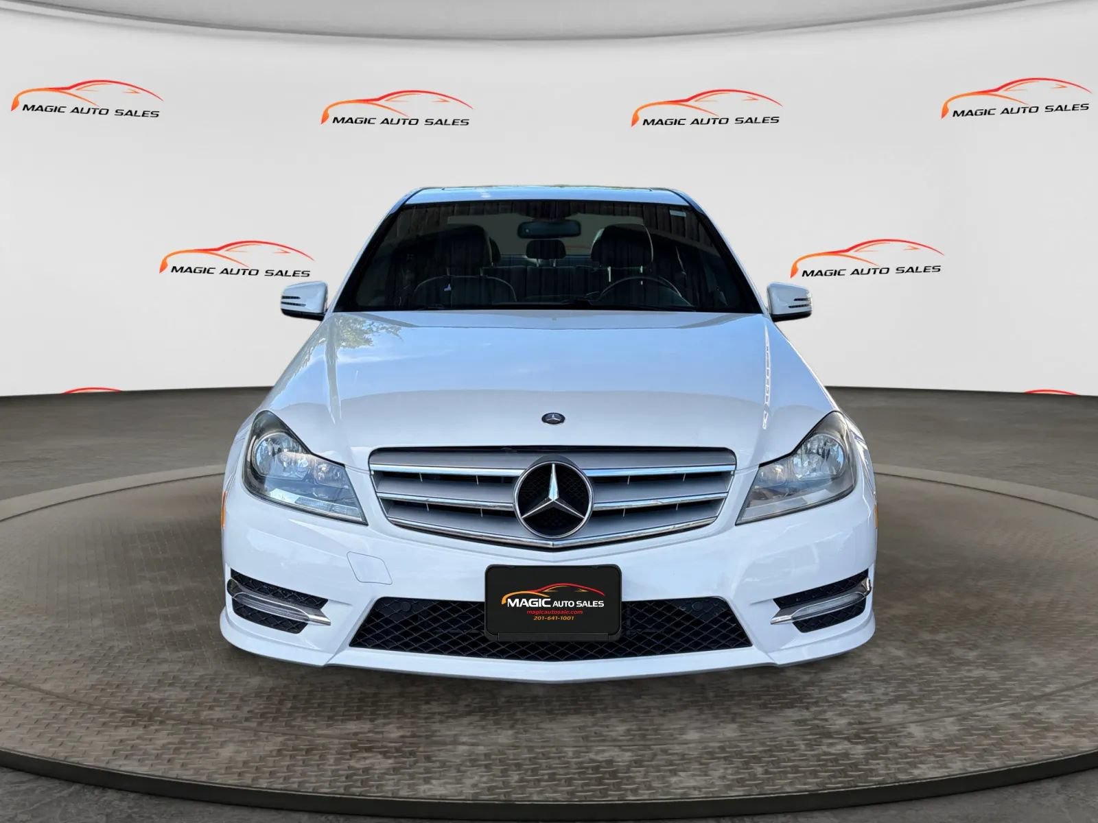 Used 2013 Mercedes-Benz C 300 4MATIC Sedan image 3