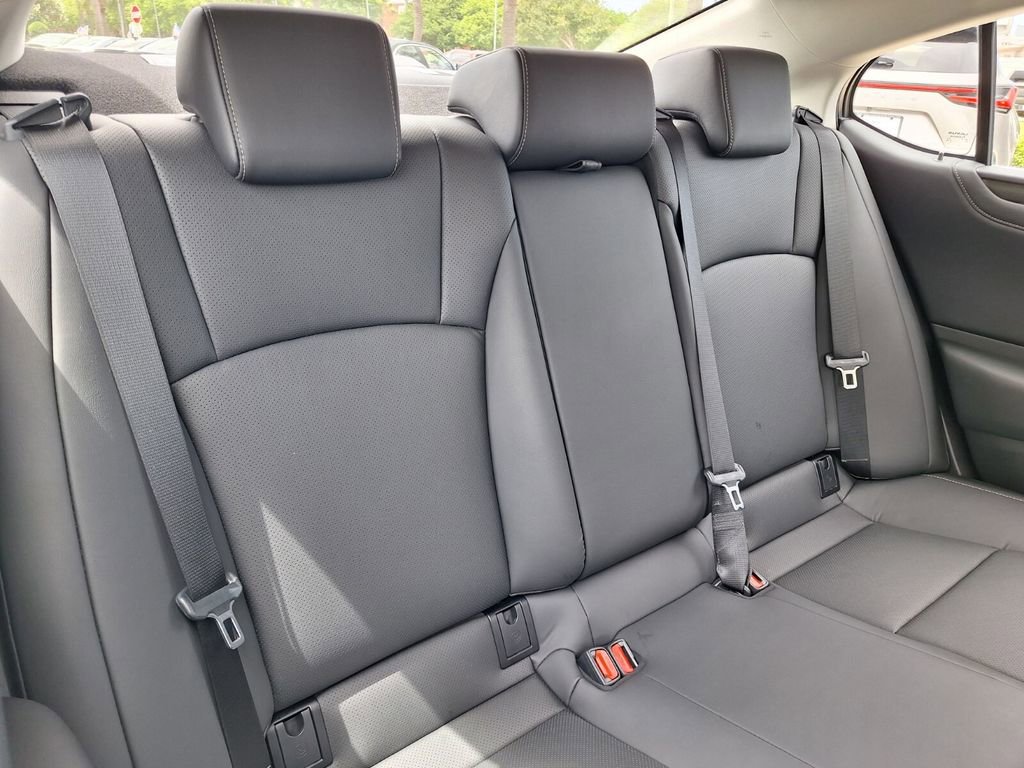 Used 2024 Lexus ES 350 w/ Premium Package image 31