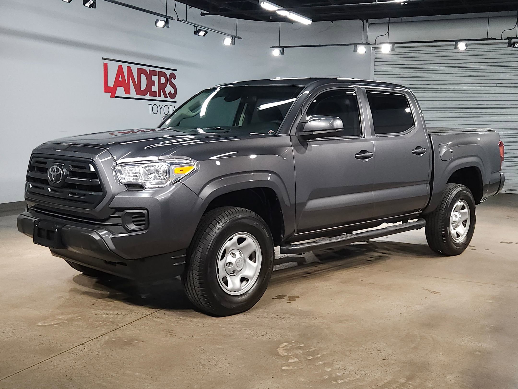 Used 2018 Toyota Tacoma SR w/ SR Convenience Package RWD image 3