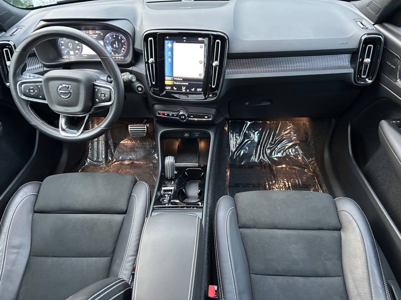 Used 2021 Volvo XC40 T5 R-Design w/ Advanced Package AWD/4WD image 10