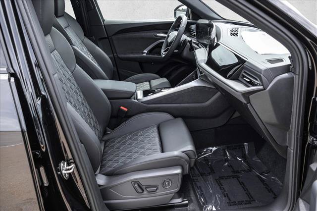 New 2026 Audi SQ5 Premium Plus AWD/4WD image 25