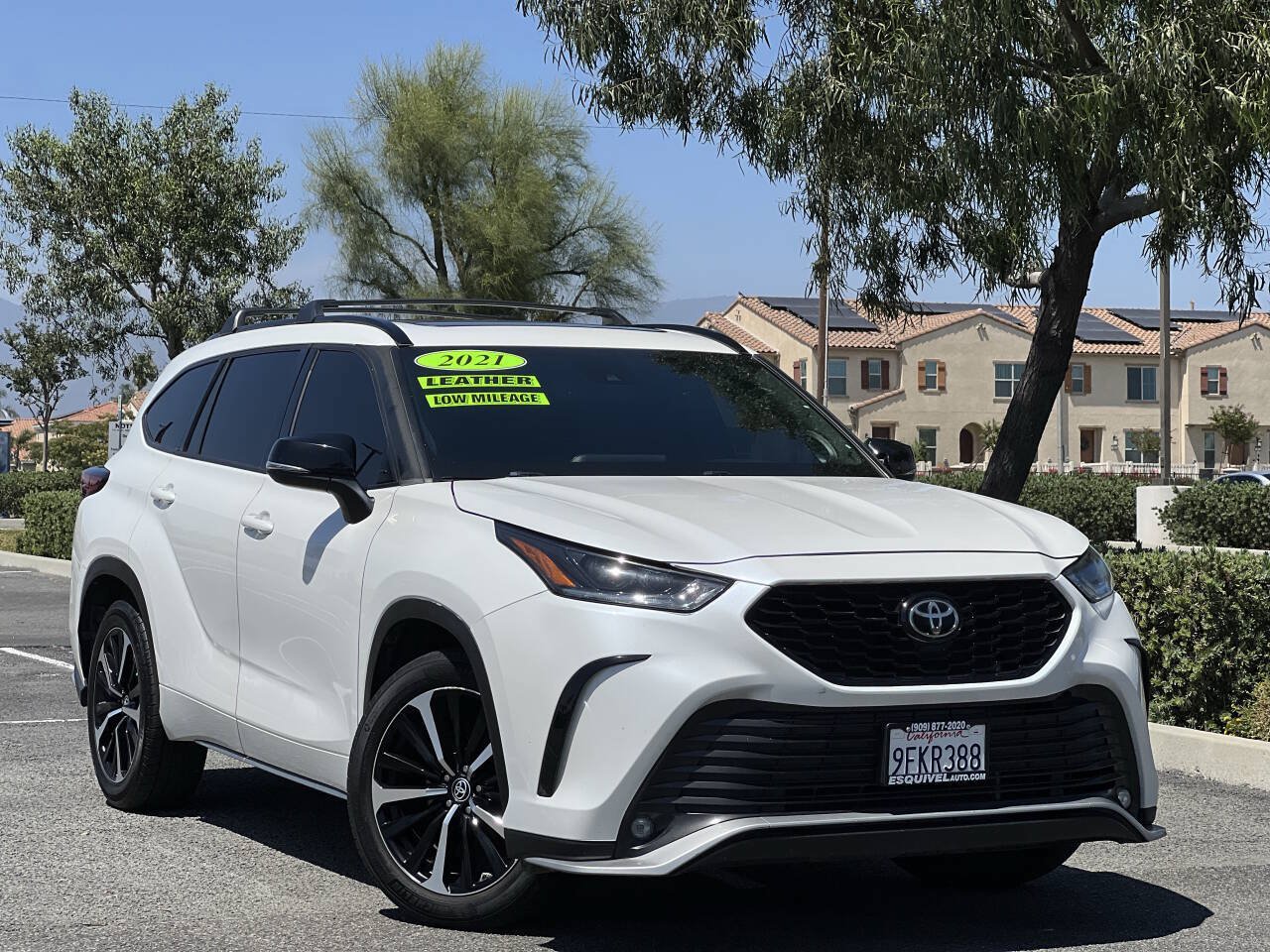 Used 2021 Toyota Highlander XSE FWD image 25