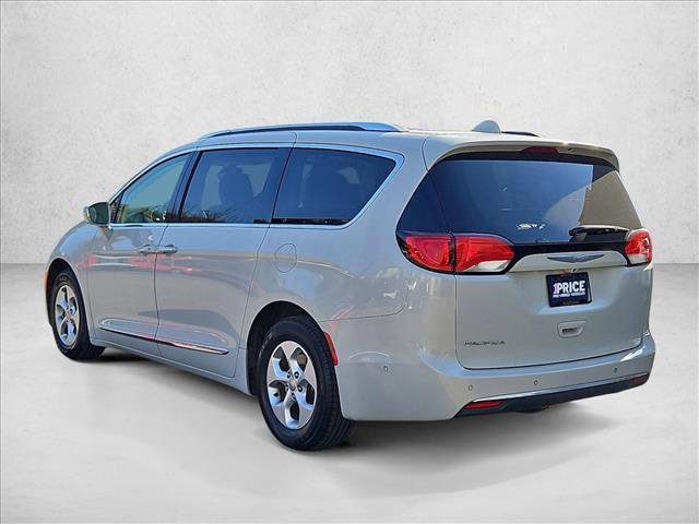 Used 2017 Chrysler Pacifica Touring-L Plus image 8