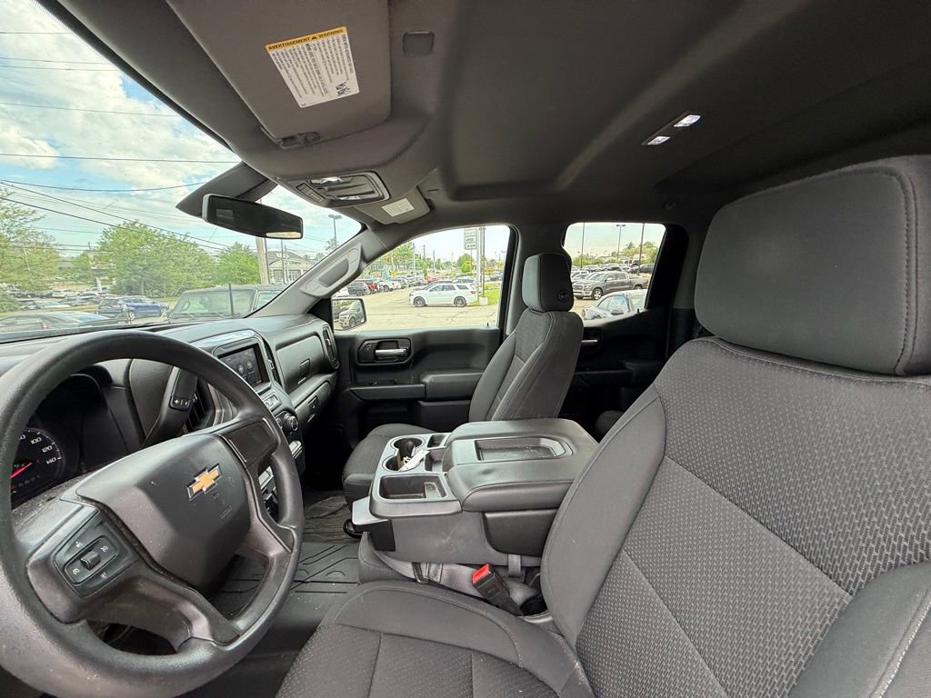 Used 2020 Chevrolet Silverado 1500 Custom w/ Custom Value Package AWD/4WD image 13