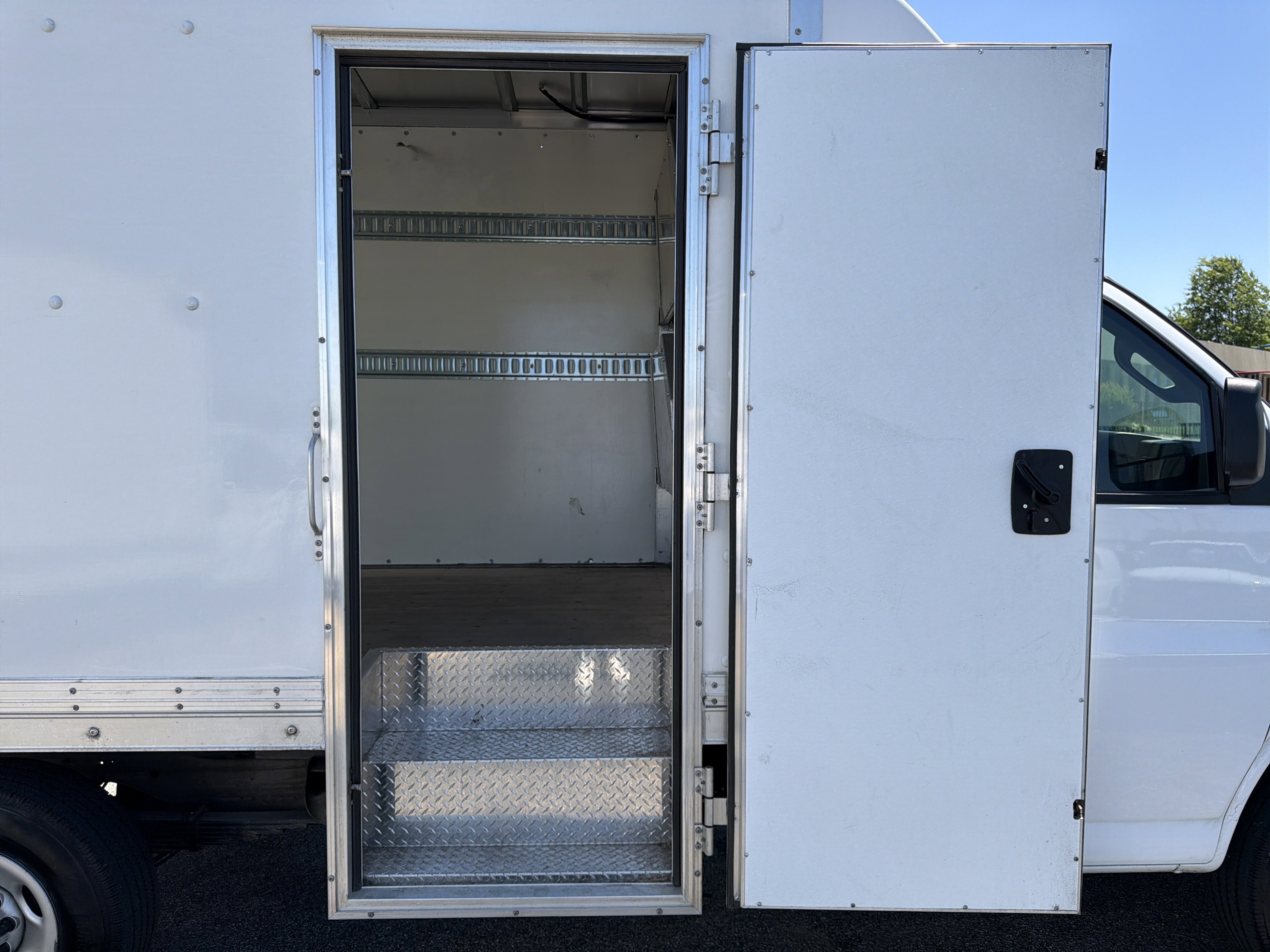 Used 2023 GMC Savana 3500 w/ Power Convenience Package RWD image 26