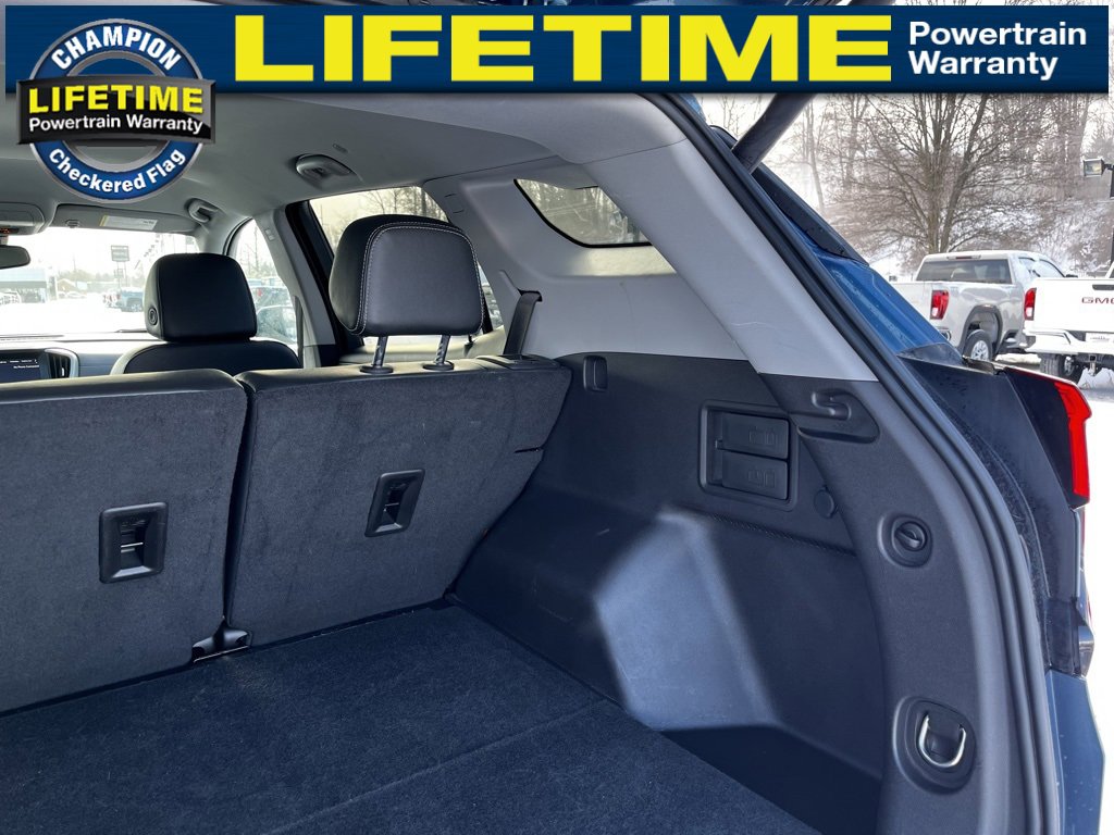 Used 2024 GMC Terrain SLT image 10