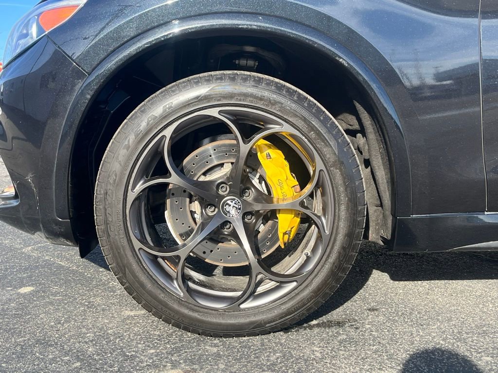 Used 2020 Alfa Romeo Stelvio Quadrifoglio image 34