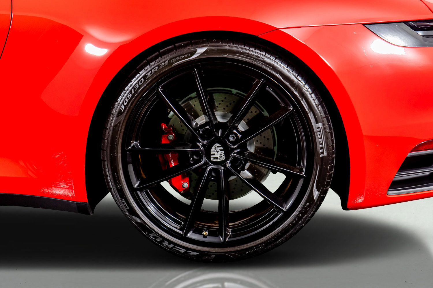 Used 2020 Porsche 911 Carrera 4S w/ Sport Package image 18