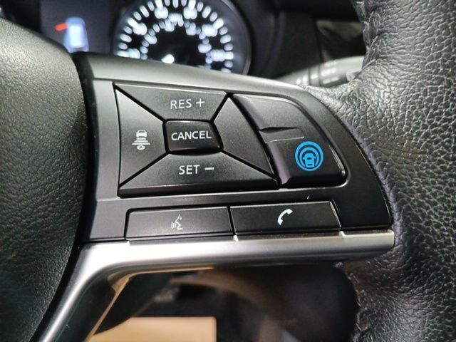 Used 2020 Nissan Rogue SL image 23