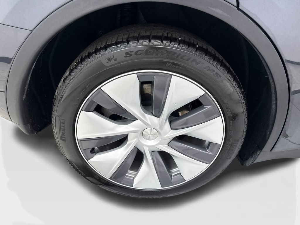 Used 2024 Tesla Model Y Long Range image 82