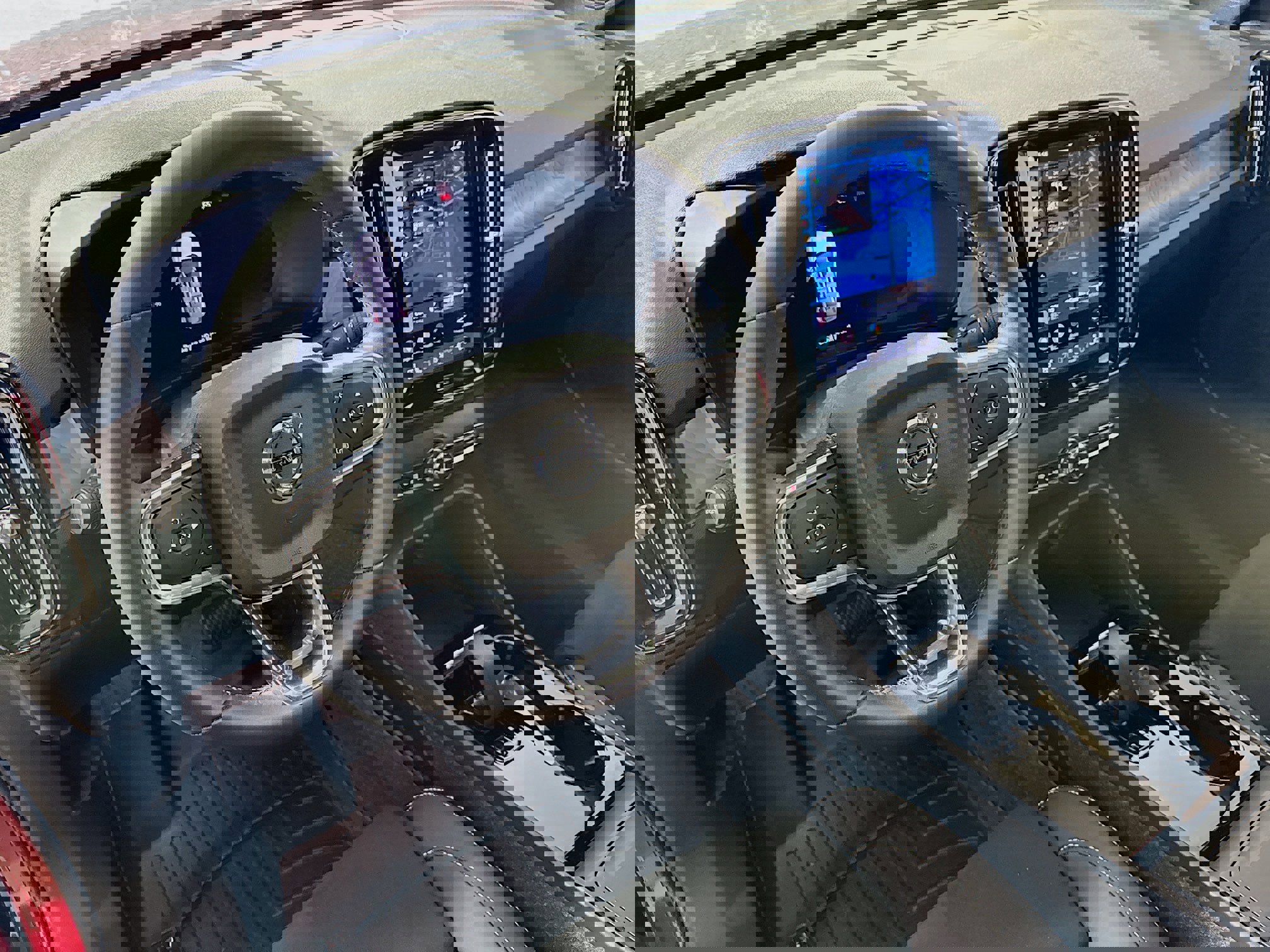 Used 2023 Volvo C40 P8 Recharge Plus AWD/4WD image 13