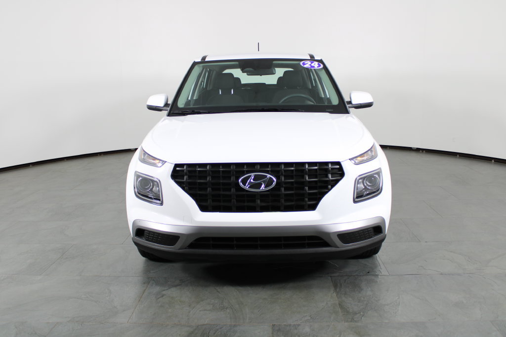Certified 2024 Hyundai Venue SE FWD image 13