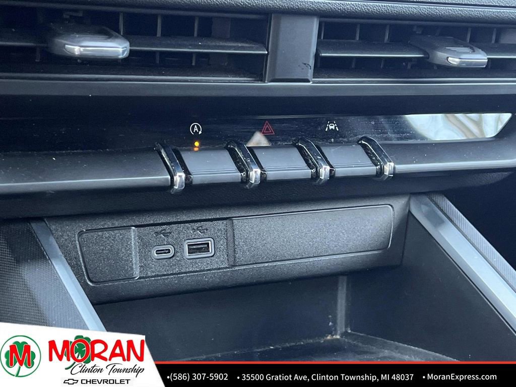 Certified 2024 Chevrolet Colorado Trail Boss w/ Technology Package AWD/4WD image 22