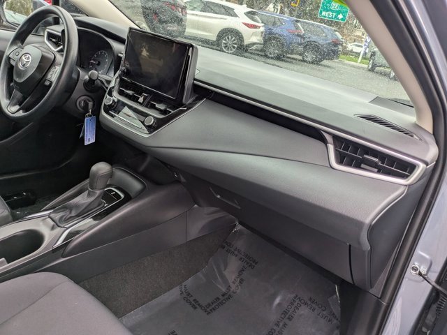 Used 2025 Toyota Corolla LE image 6