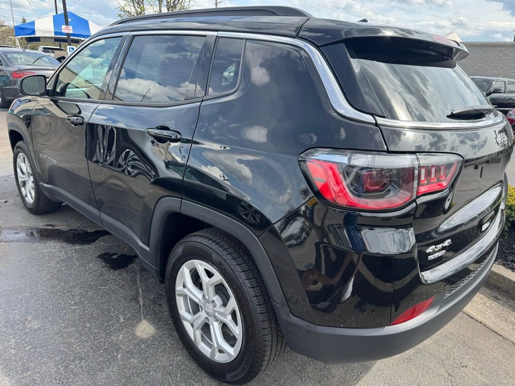 Used 2024 Jeep Compass Latitude image 5