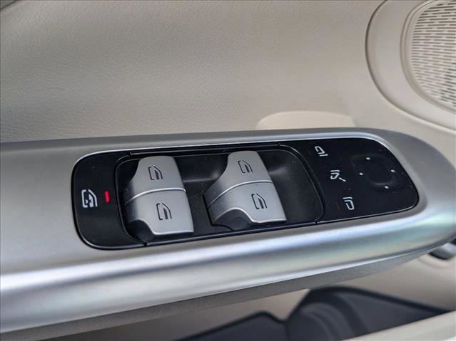 Used 2024 Mercedes-Benz C 300 Sedan image 12