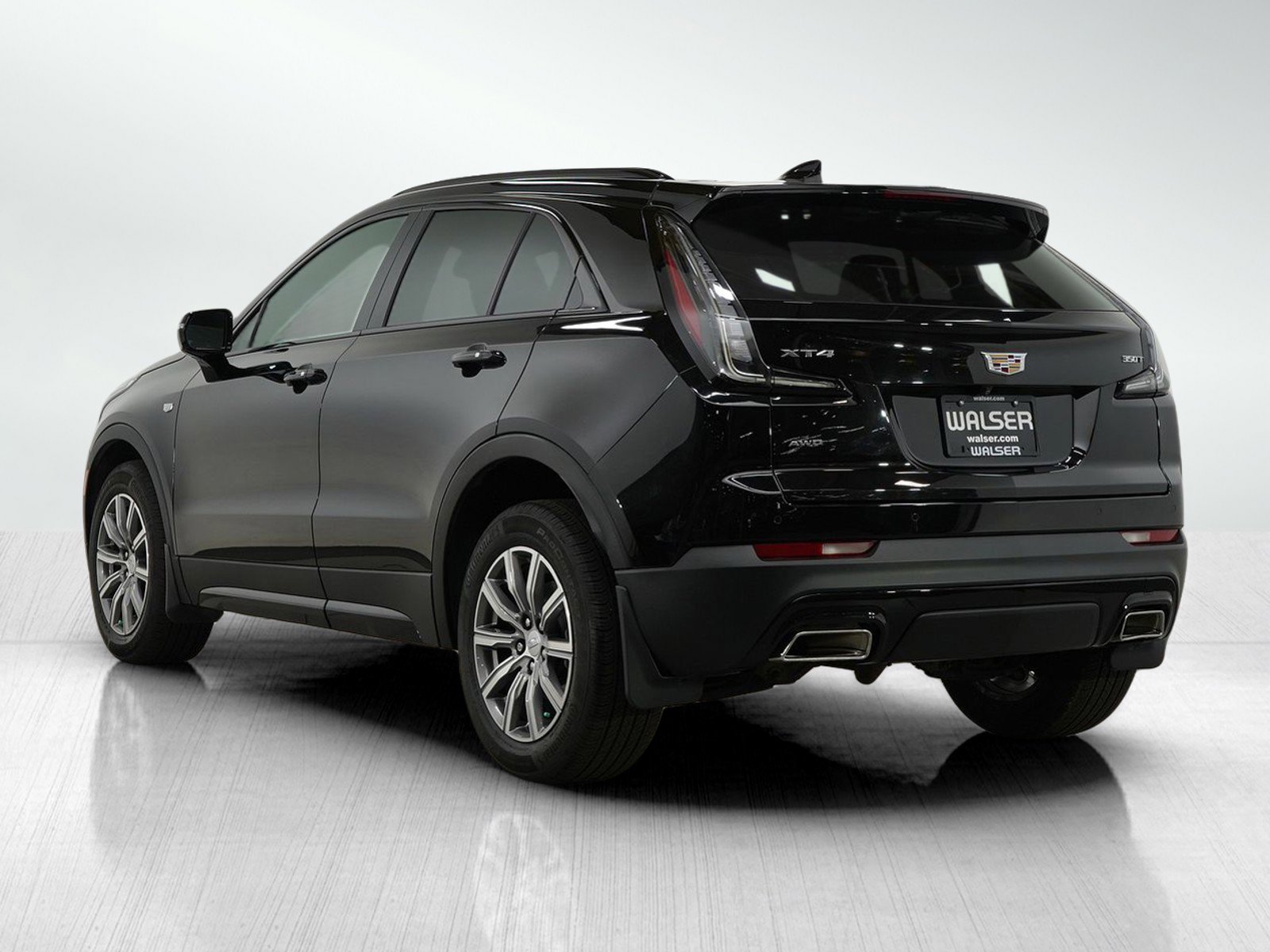 Used 2023 Cadillac XT4 Sport image 4