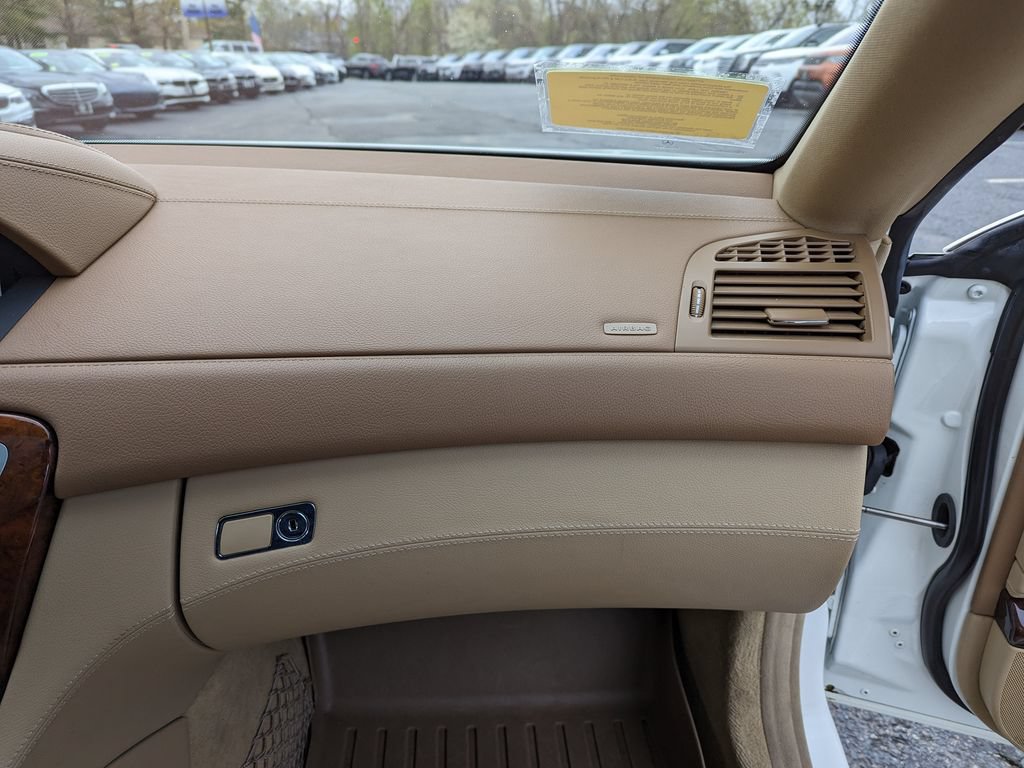 Used 2013 Mercedes-Benz CL 550 4MATIC image 38