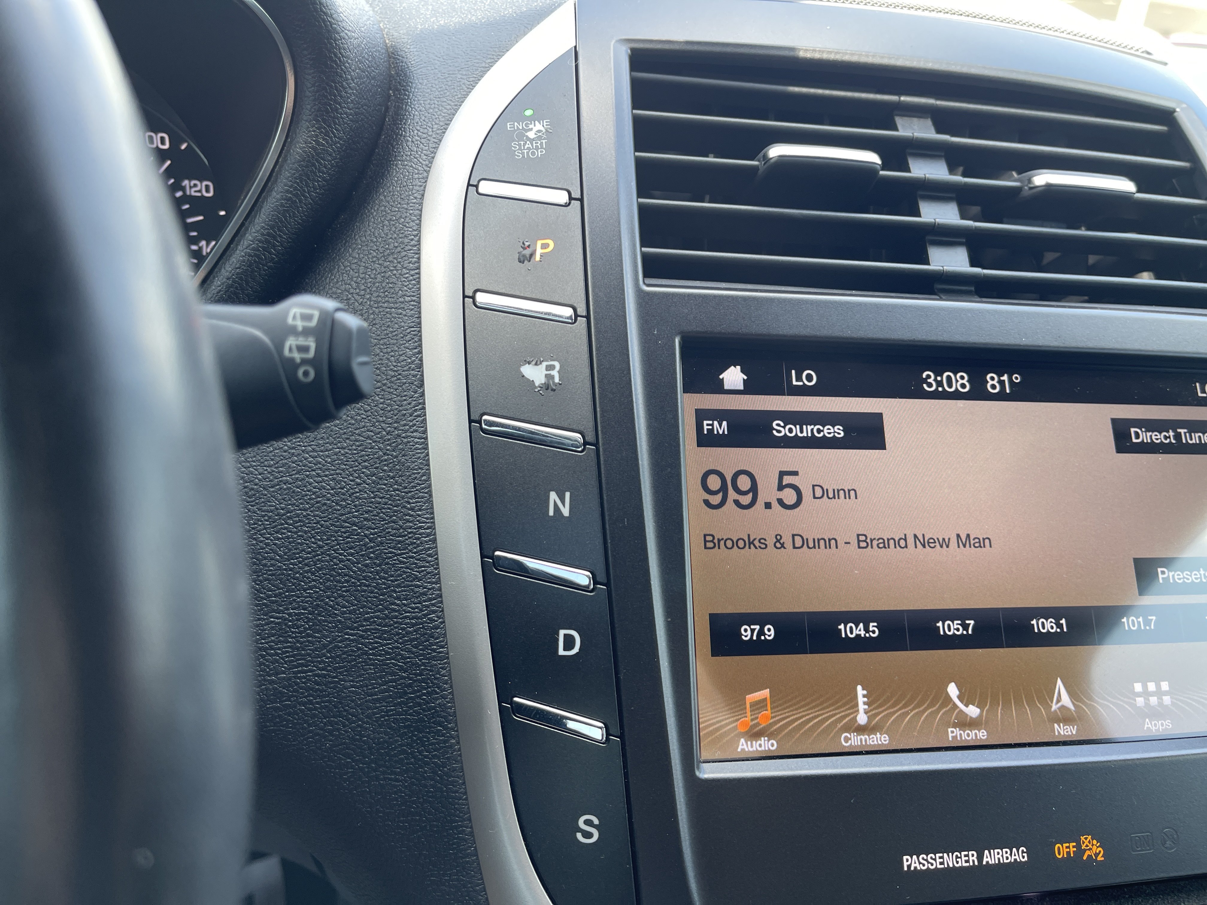 Used 2019 Lincoln MKC Select w/ Select Plus Package FWD image 24