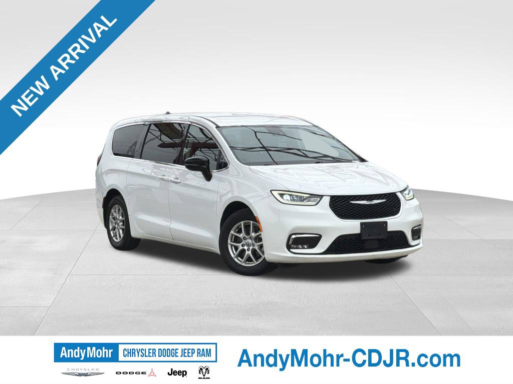 Used 2024 Chrysler Pacifica Touring-L FWD 360° Tour