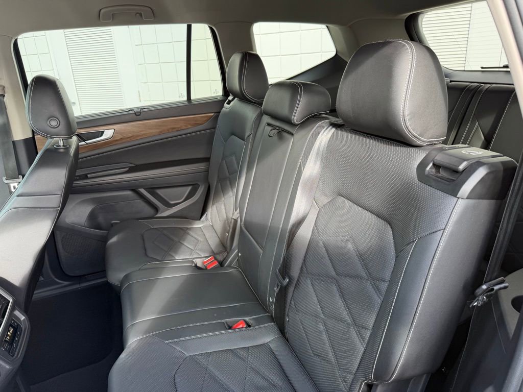 Used 2024 Volkswagen Atlas SE AWD/4WD image 18