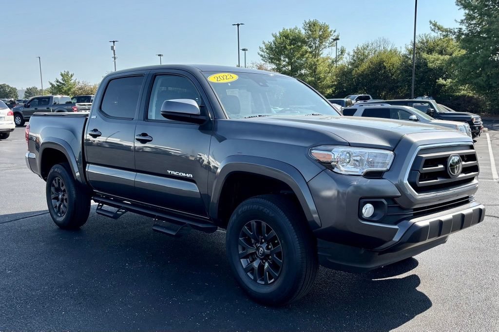 Used 2023 Toyota Tacoma SR5 AWD/4WD image 9