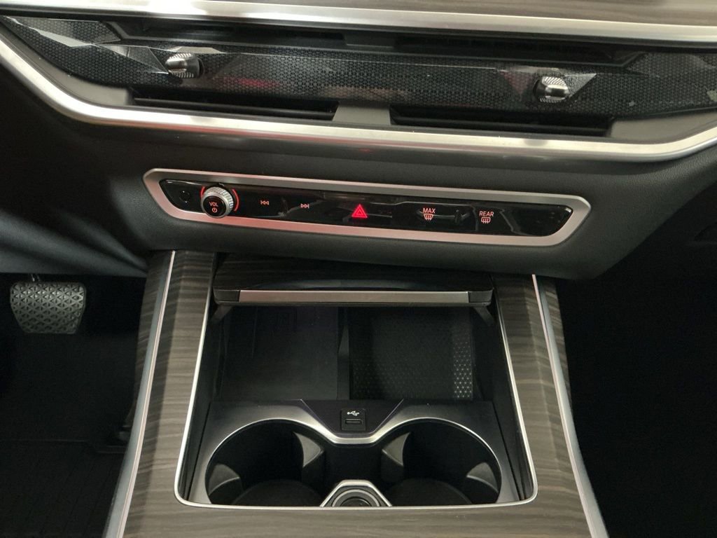 Certified 2023 BMW X7 xDrive40i w/ Premium Package image 13