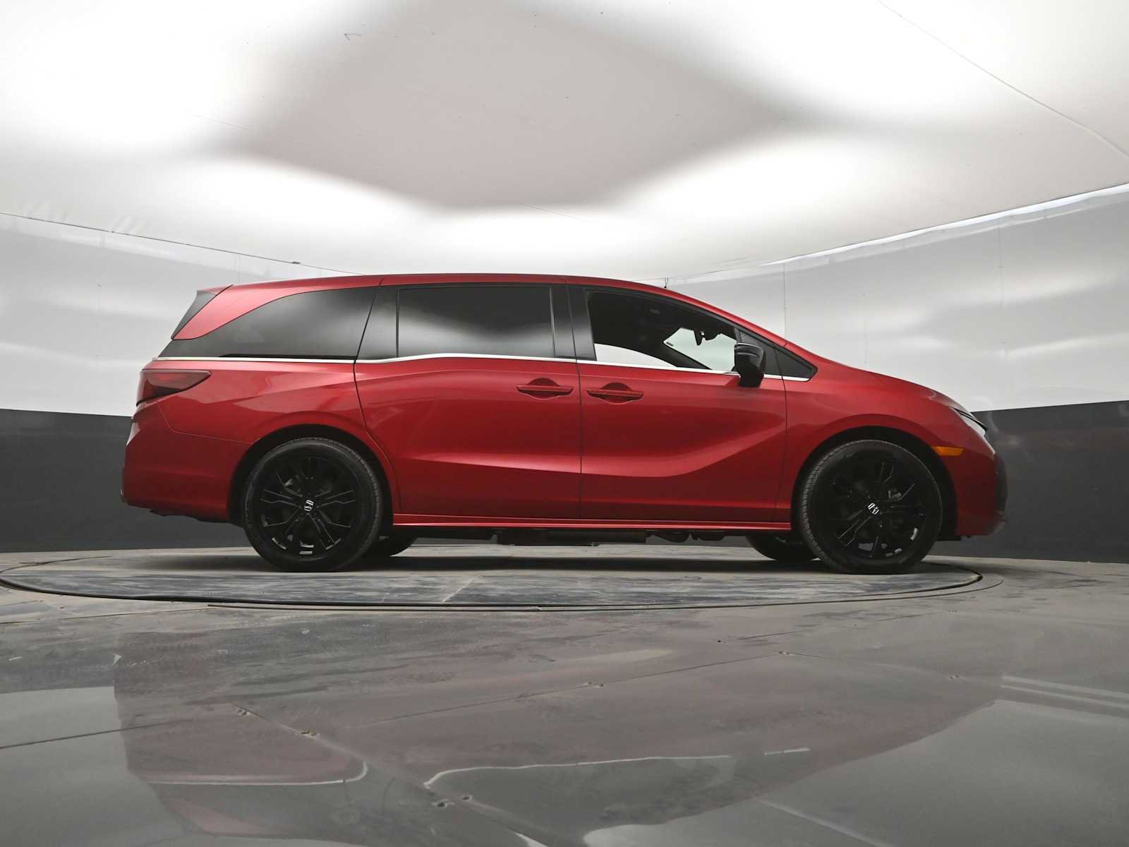 Used 2025 Honda Odyssey Sport-L image 48