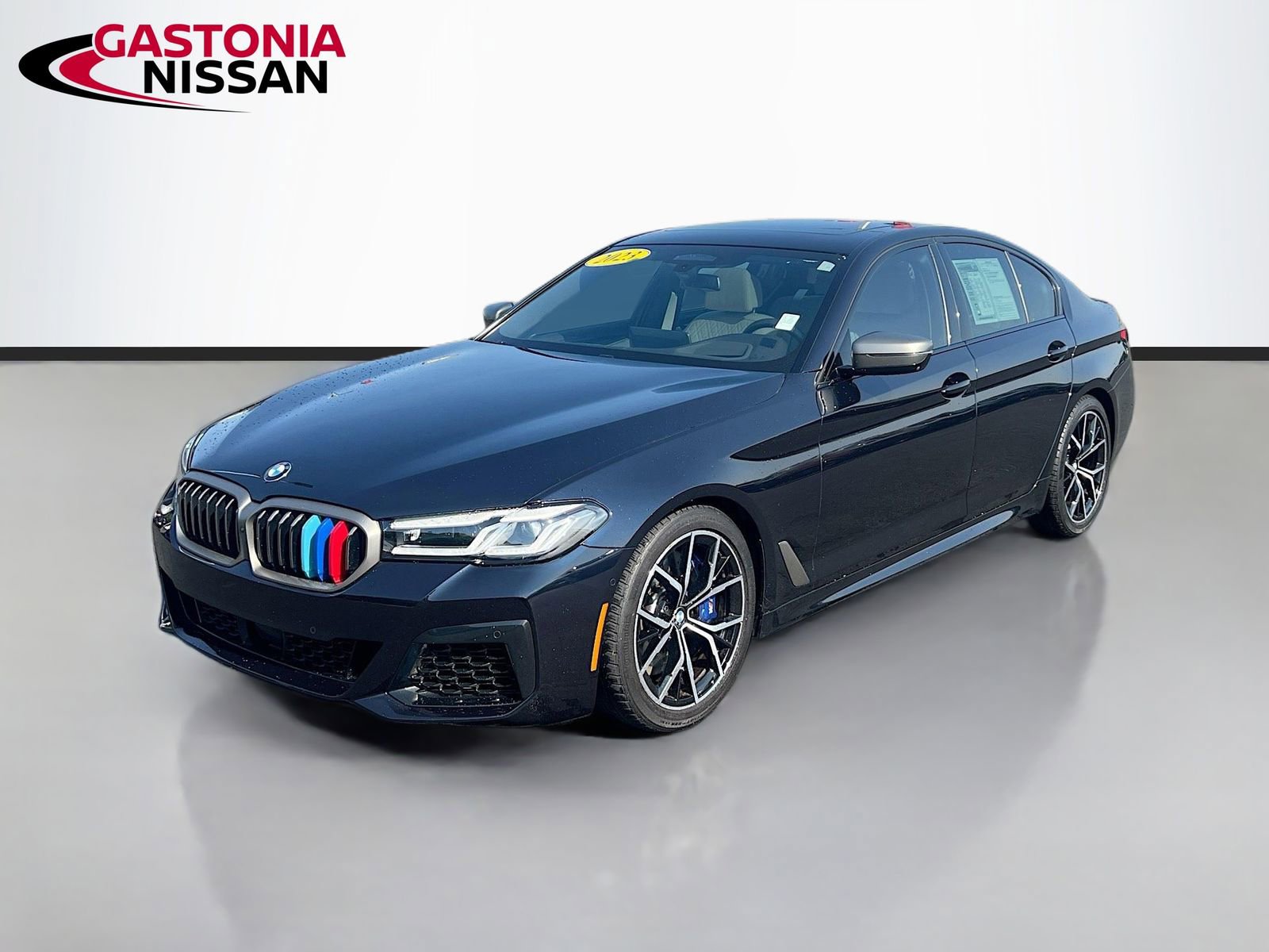 Used 2023 BMW M550i xDrive w/ Dynamic Handling Package AWD/4WD image 3