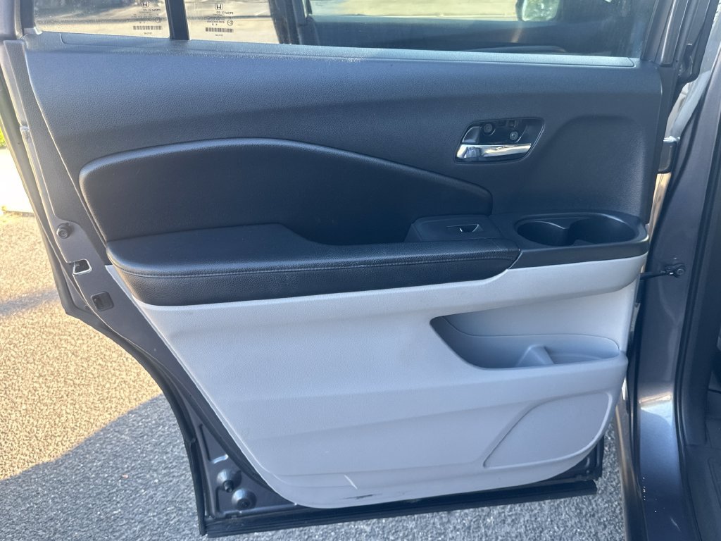 Used 2016 Honda Pilot LX image 16