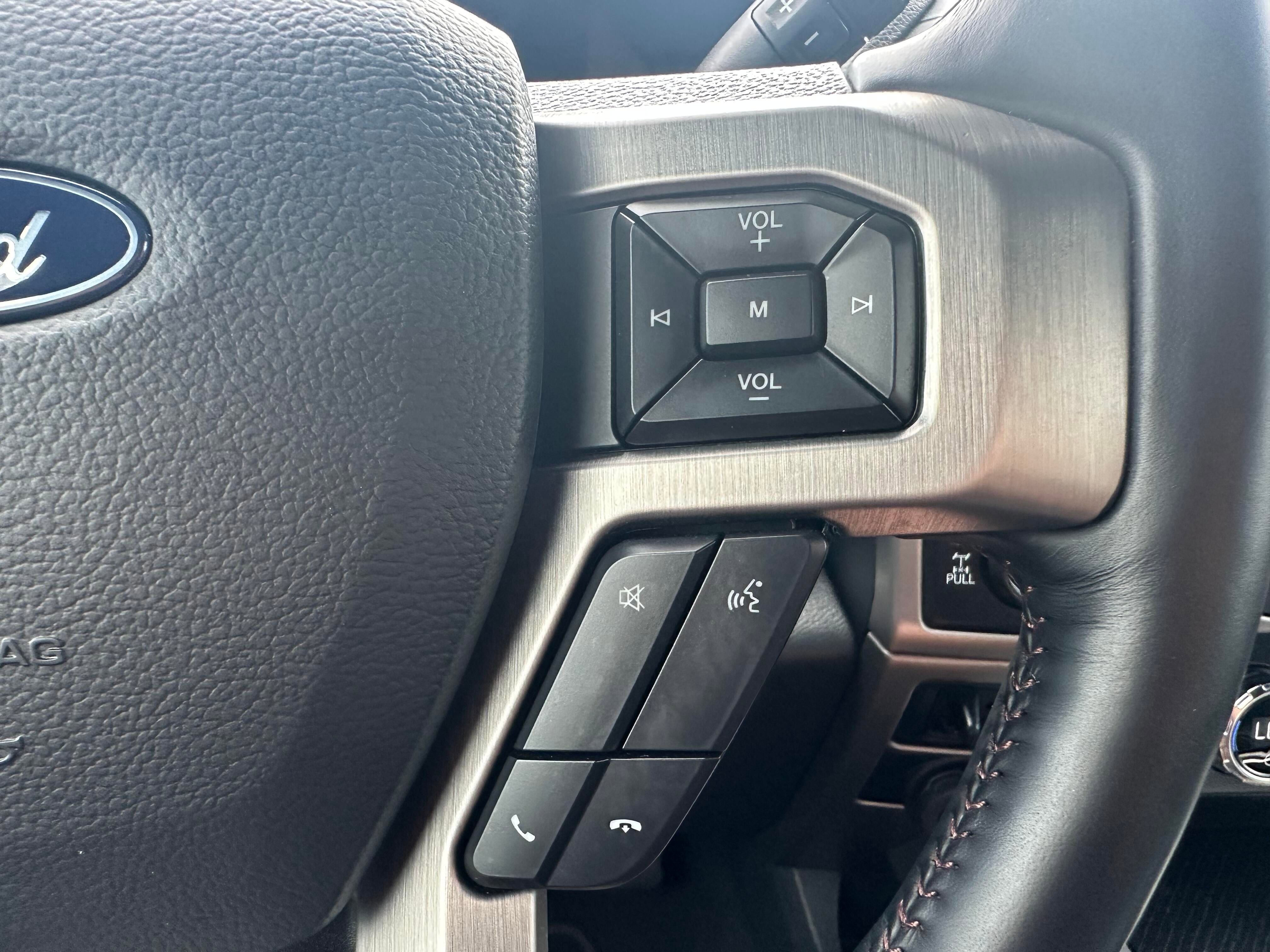 Used 2022 Ford F250 Platinum w/ FX4 Off-Road Package image 26
