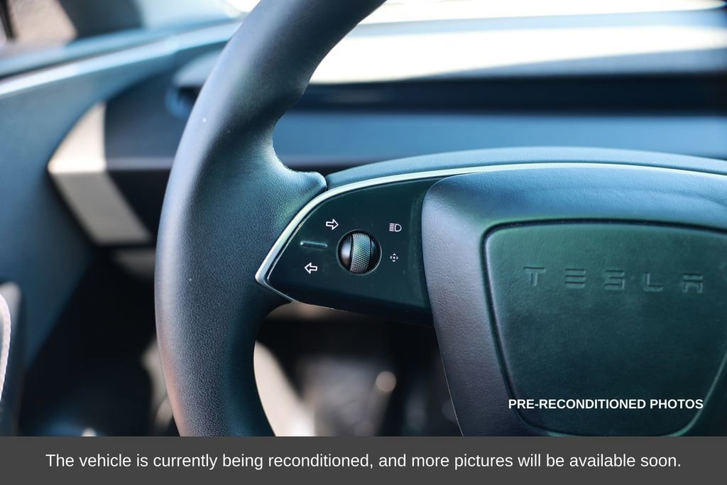 Used 2024 Tesla Model 3 Standard Range image 19