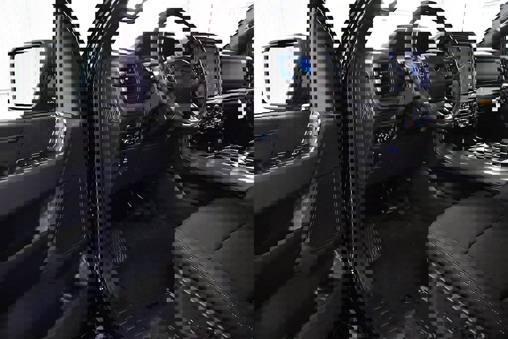 New 2026 Ford F150 XLT w/ Equipment Group 302A MID image 39