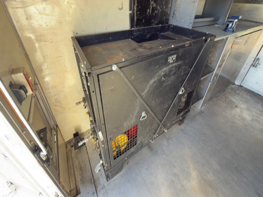 Used 2009 GMC Savana 3500 image 27