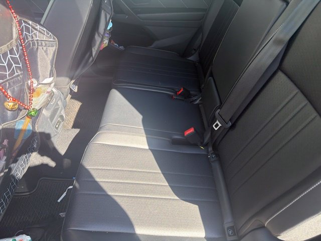 Used 2022 Volkswagen Tiguan SE FWD image 17