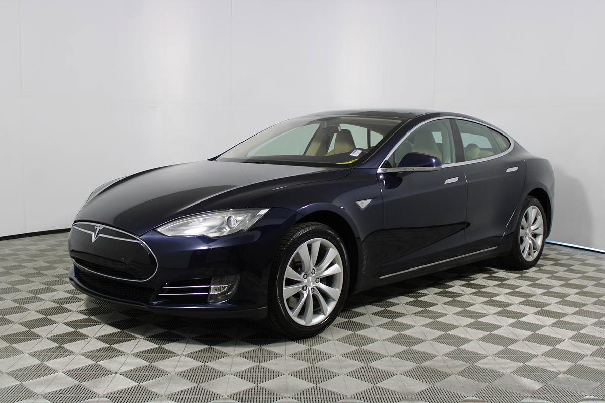 Used 2013 Tesla Model S Performance RWD image 33