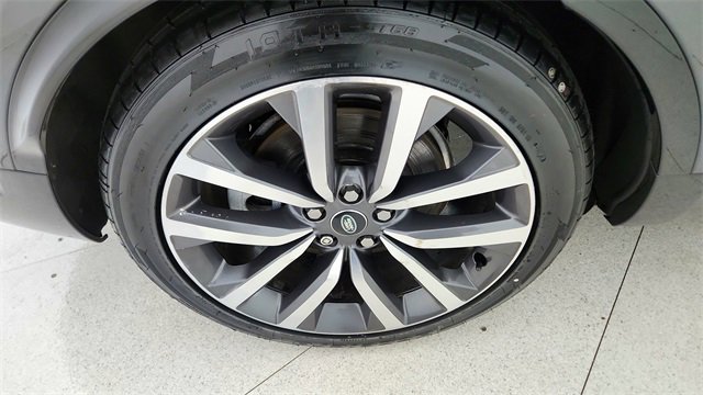 Used 2024 Land Rover Discovery Dynamic SE image 62