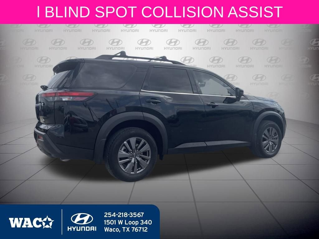 Used 2024 Nissan Pathfinder SV w/ Lighting Package (N92) image 13