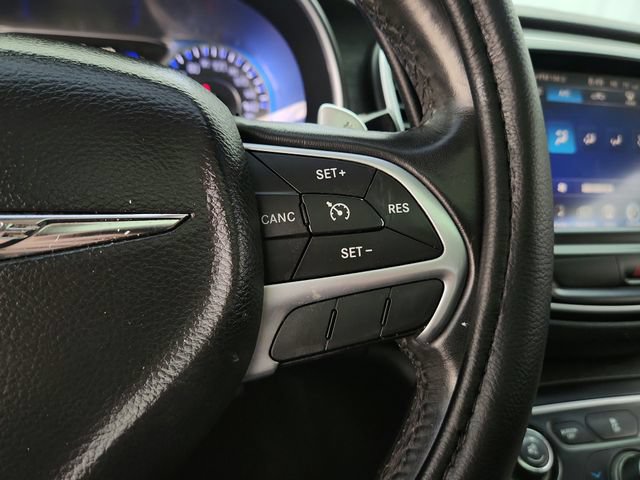 Used 2016 Chrysler 200 Limited w/ Anniversary Edition FWD image 18