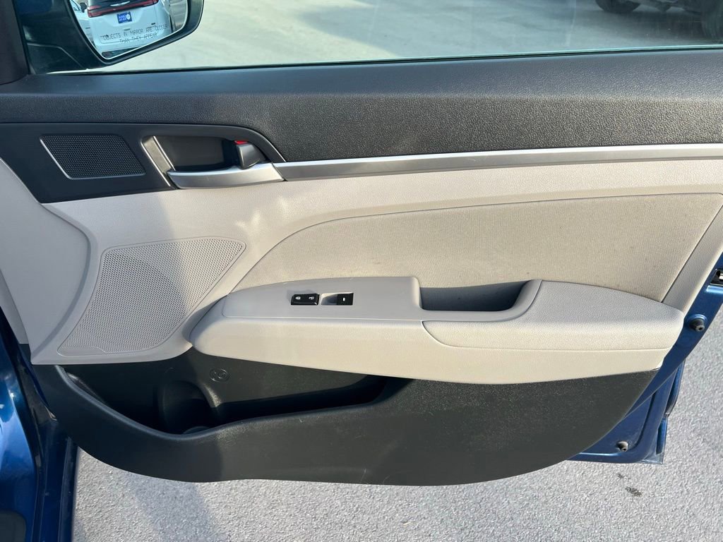 Used 2020 Hyundai Elantra SEL w/ Cargo Package (C1) image 24