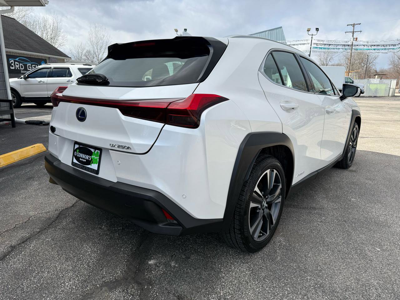Used 2021 Lexus UX 250h UX 250h AWD w/ Premium Package image 3