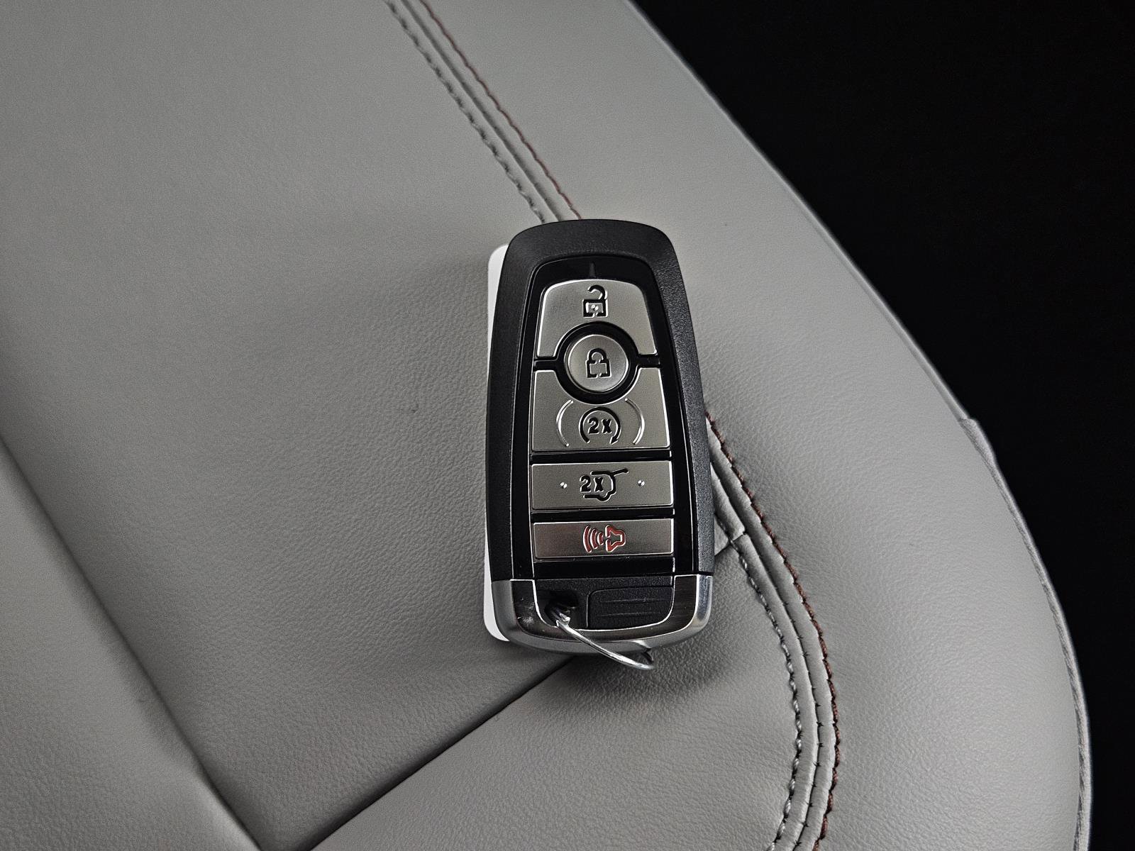 New 2026 Ford Explorer Active w/ Active Comfort Package image 29