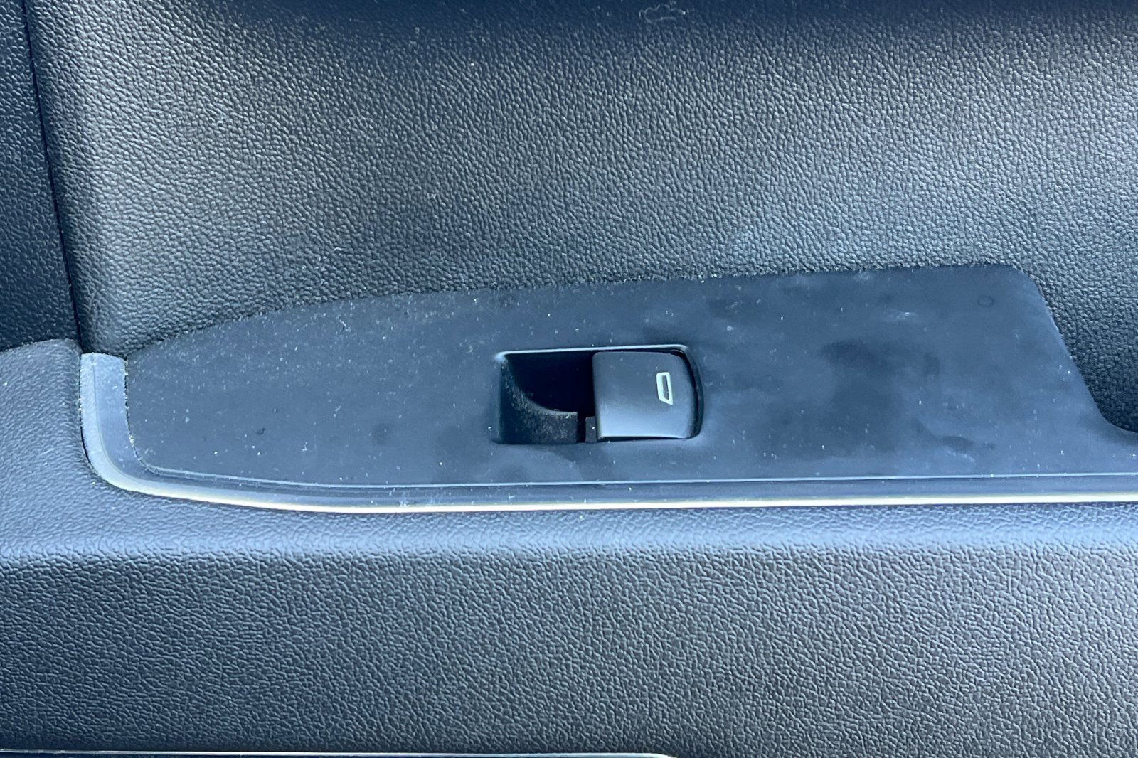 Used 2023 GMC Sierra 1500 Elevation image 22