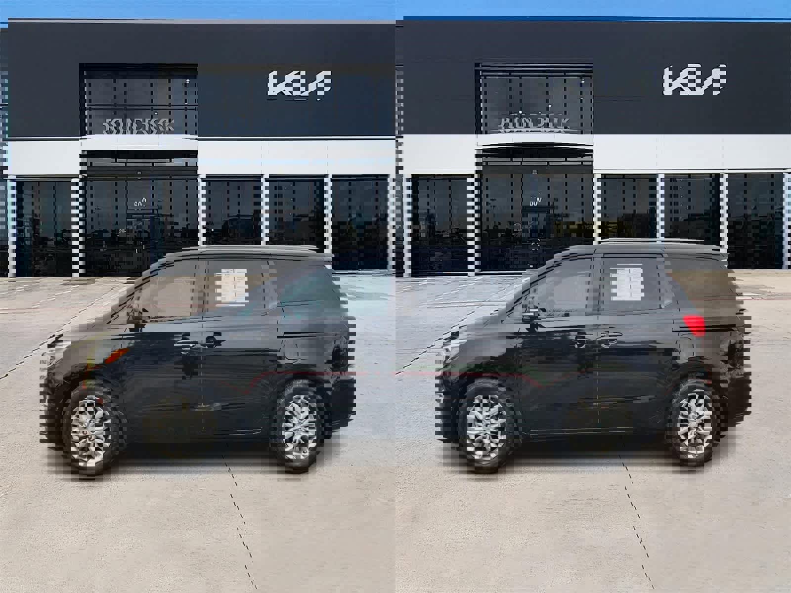 Used 2019 Kia Sedona EX image 4